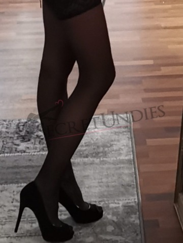 Getragene schwarze Strapse – Queen’s Choice #01