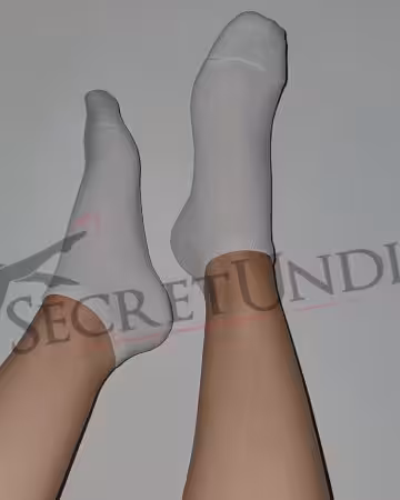 Kategorie getragene Jeans & Hosen kaufen 20 weisse socken