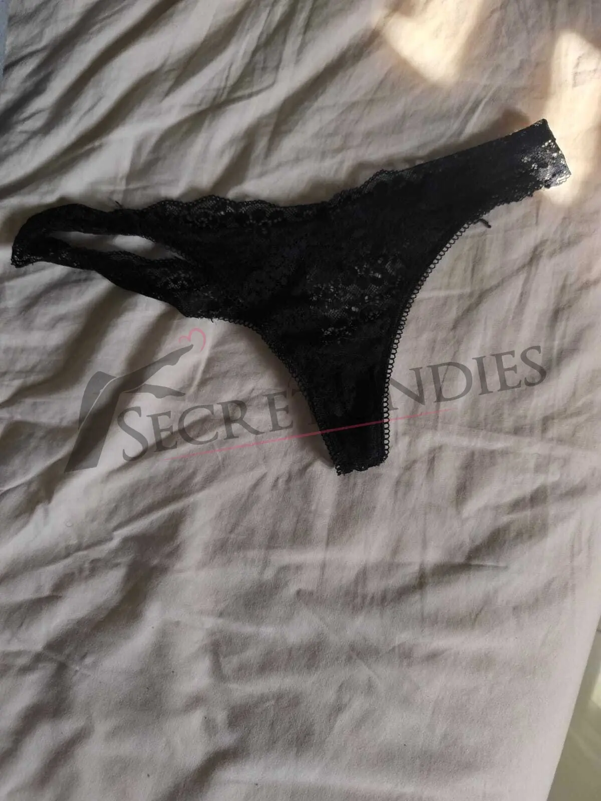 Arbeitsglück in Schwarz