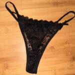 Sexy schwarzer String