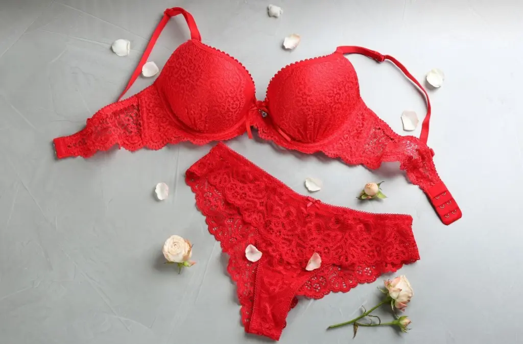 Plattform für getragene Unterwäsche