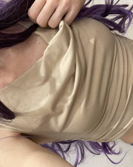 Beiges bauchfreies Top