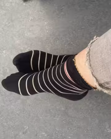 Kategorie getragene Jeans & Hosen kaufen 28 Ringel Socken getragen beim putzen