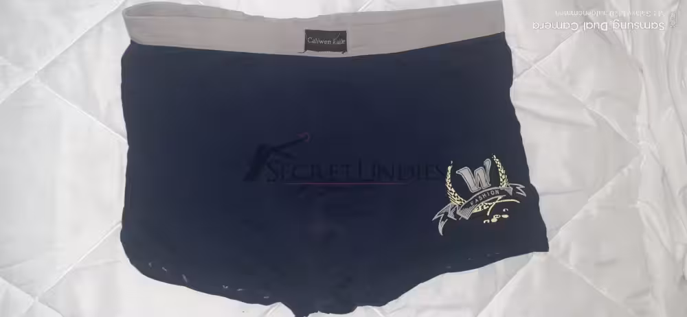 Getragene Herrenslip mit Duft