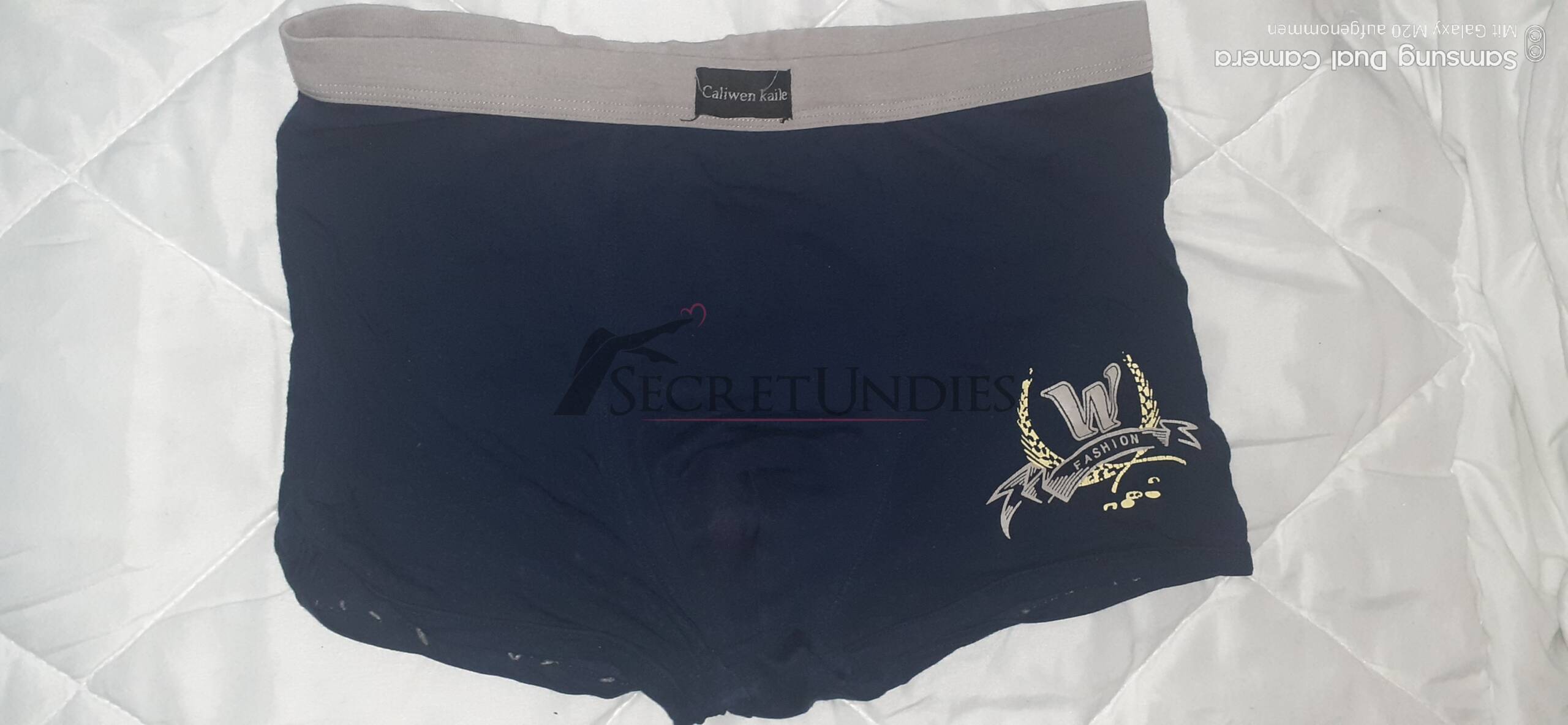 Getragene Herrenslip mit Duft