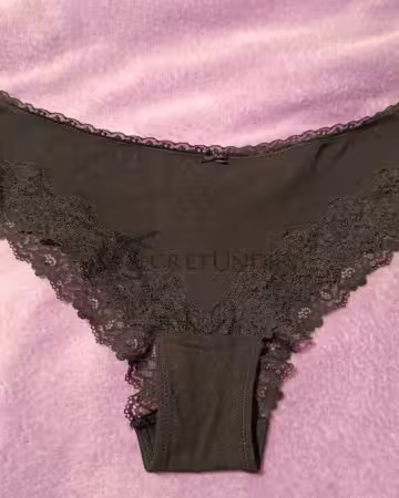 Kategorie getragene Jeans & Hosen kaufen 35 Veredelter, schwarzer Slip mit Spitze