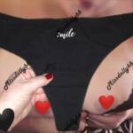 Sexy schwarzer String an behaarter Muschi XL