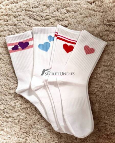 Süße Söckchen mit Herzen