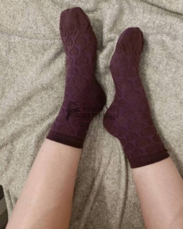 Veredelte Chaussettes in lila mit Herzchen