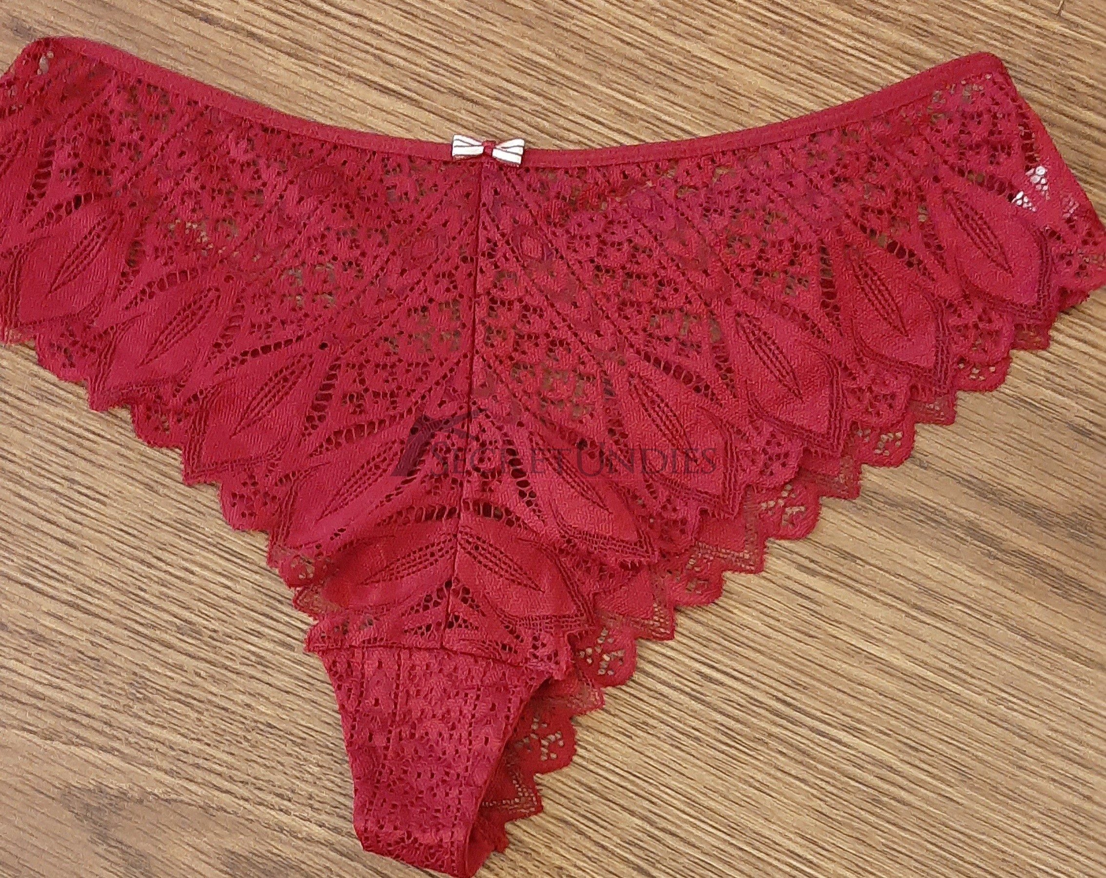 Sexy String in der Farbe Bordeaux 2 Sexy String in der Farbe Bordeaux – Bild 2