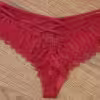 Sexy String in der Farbe Bordeaux