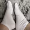 Getragene Sneaker-Socken – weich, nah und authentisch