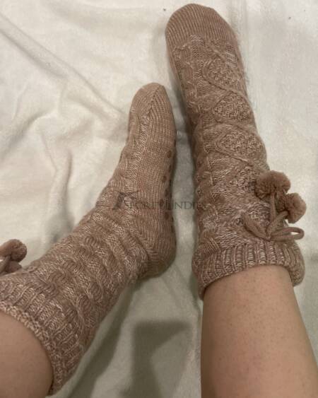 Wollsocken beige/rosé mit Pompoms