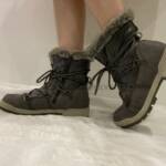 Graue Winterboots mit Schnürung 6 Graue Winterboots mit Schnürung