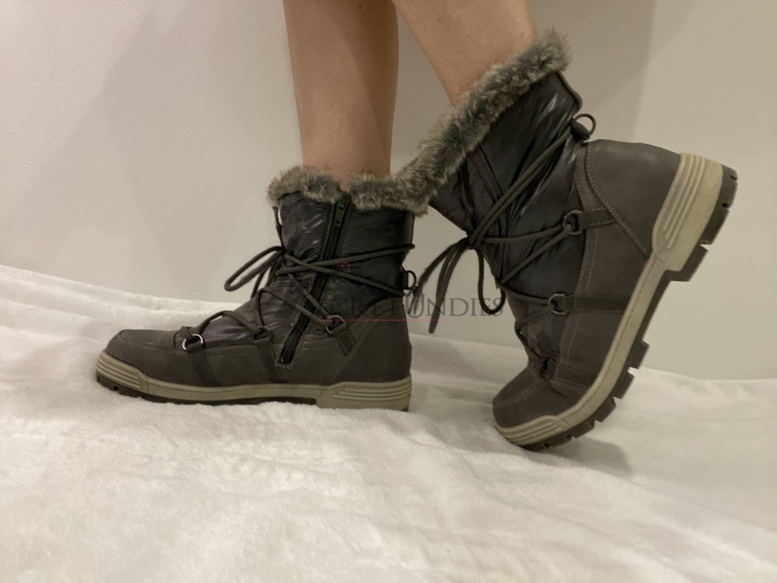 Graue Winterboots mit Schnürung 1 Graue Winterboots mit Schnürung
