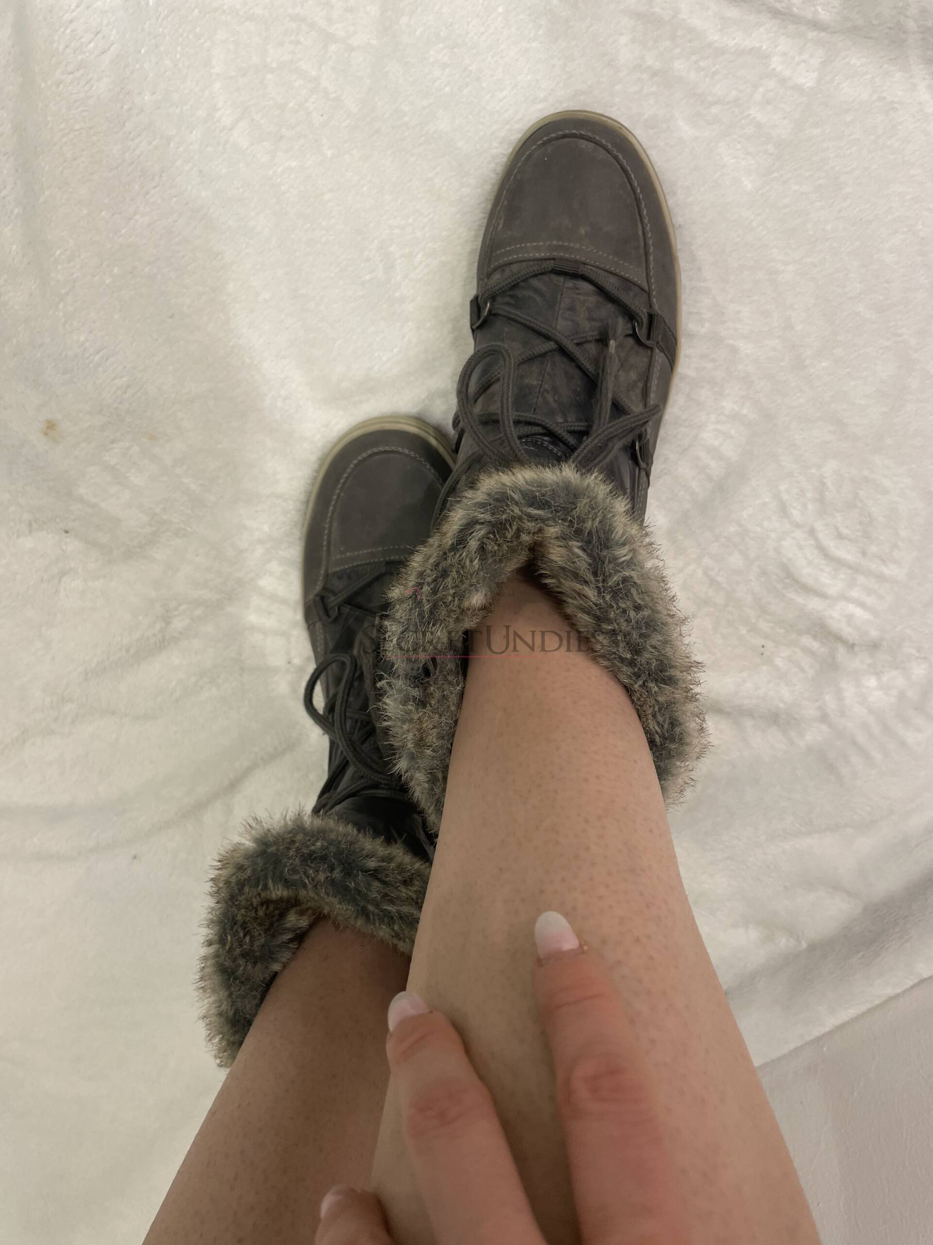 Graue Winterboots mit Schnürung 4 Graue Winterboots mit Schnürung – Bild 4