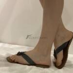 Dunkelblaue Flipflops-Ähnliche Sandalen