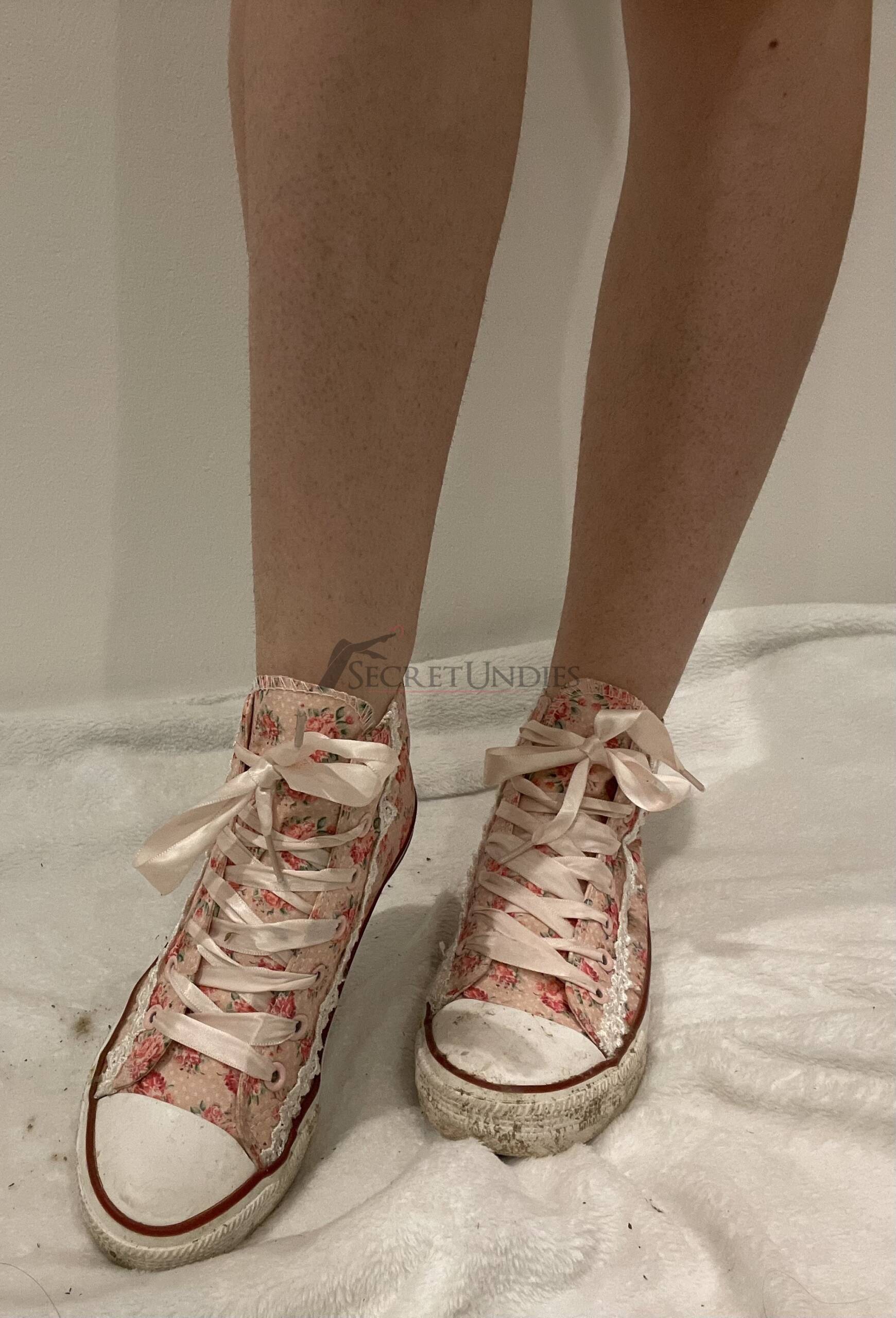 Blumige Trachtenschuhe im Converse-Stil 3 Blumige Trachtenschuhe im Converse-Stil – Bild 3