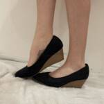 Dunkelblaue Ballerinas mit Keilabsatz