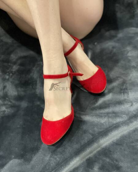 Rote Stöckelschuhe Marke: Weide