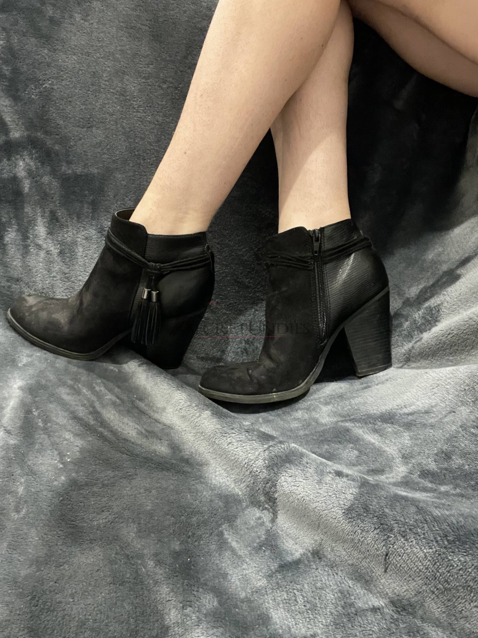 Schwarze kurze Boots 1 Schwarze kurze Boots