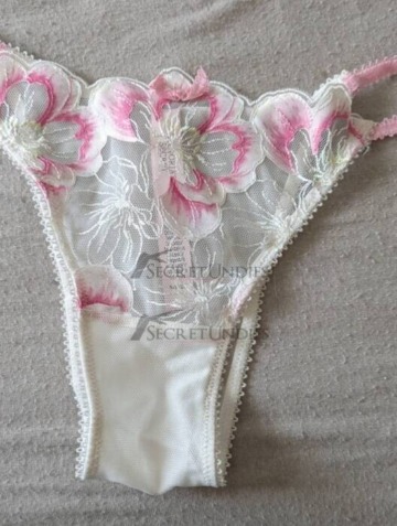 Victoria´s Secret Brasilianisches Höschen mit Pfingstrosen Stickerei