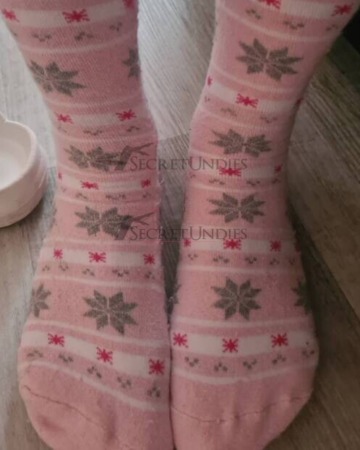 Frisch getragene Socken aus den Arbeitsalltag ,auch vielleicht einbisschen verschwitzt