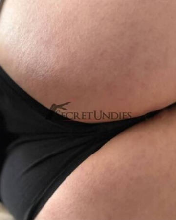 Schwarzer Baumwollslip – weich getragen & mit persönlicher Note