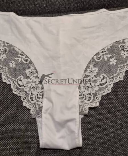 Weißer Satinslip Größe L