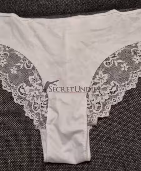 Weißer Satinslip Größe L