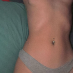 Sexy Tanga von junger Blondine