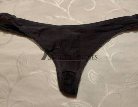 Tanga, grau, Größe S, 48h getragen, stark abgenutzt mit Loch im Schritt