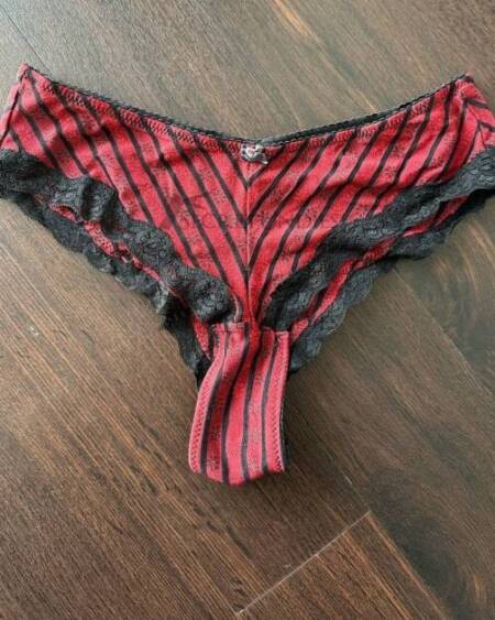 Roter Liebesslips Größe M