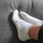 Sportliche Socken einer Krankenschwester im langen 3 Tagesdienst