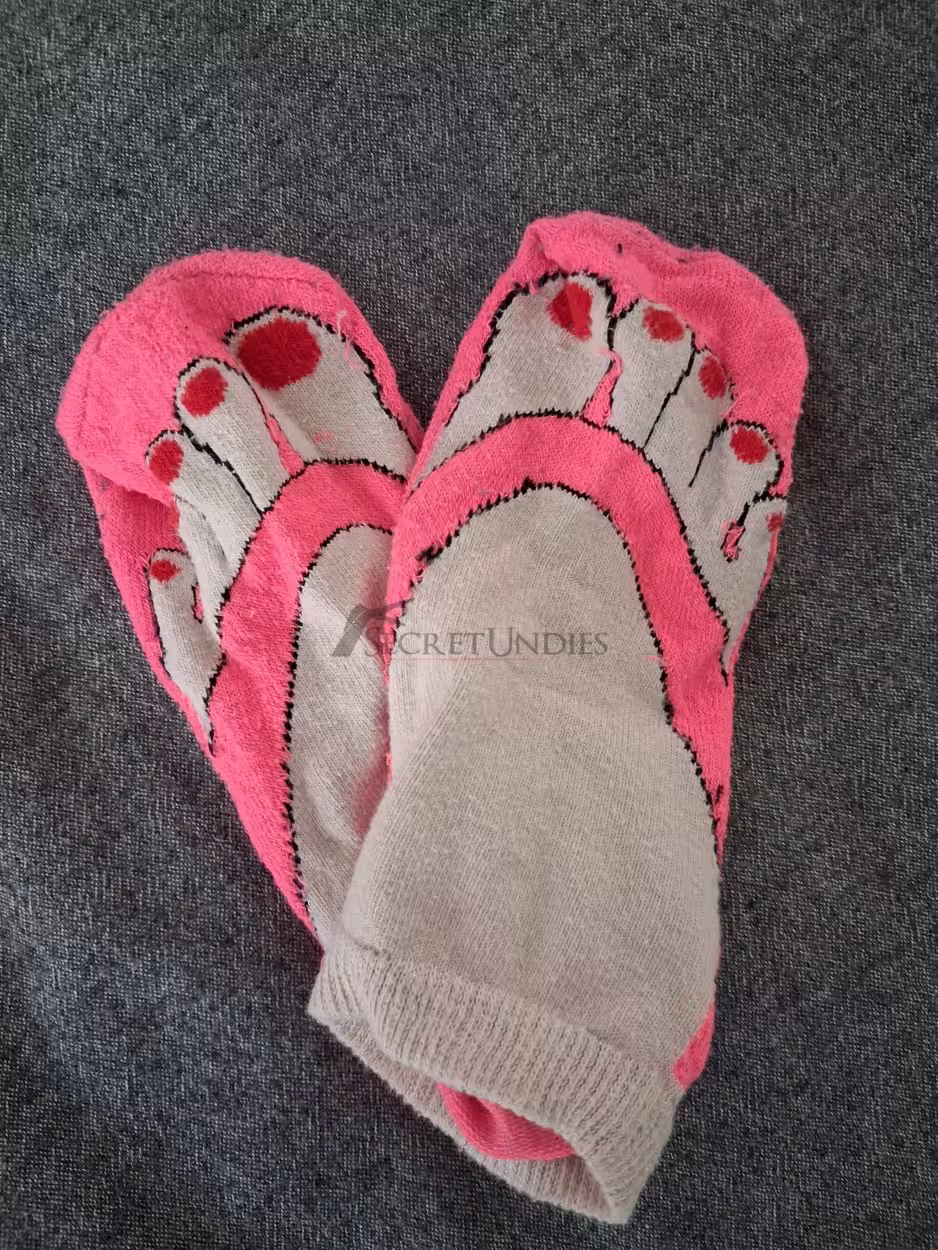 Getragene Socken 1 Getragene Socken – Bild 2