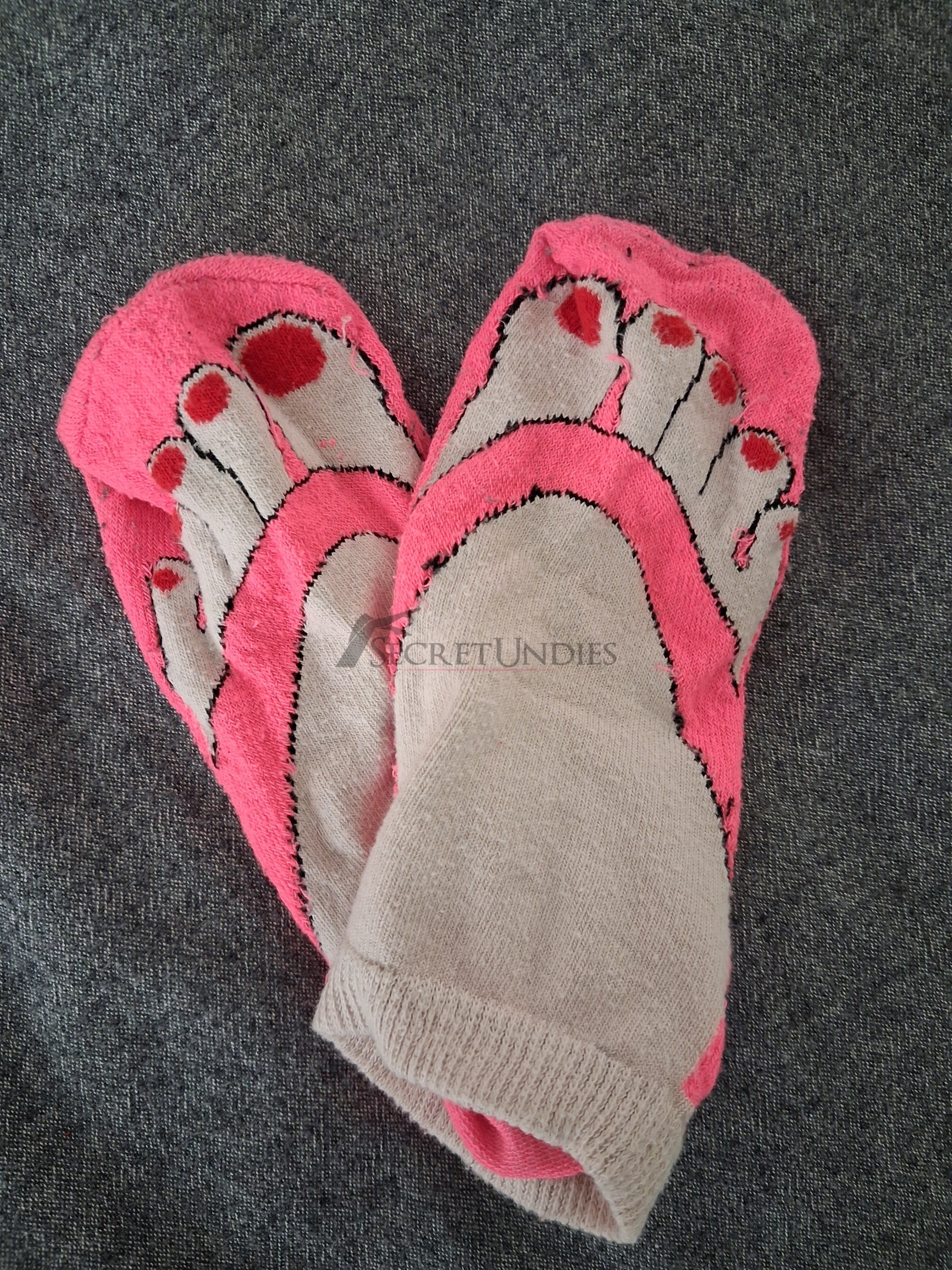 Getragene Socken 1 Getragene Socken – Bild 2