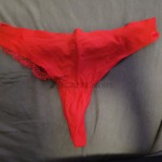 Knallroter Stringtanga inkl. Tragebilder