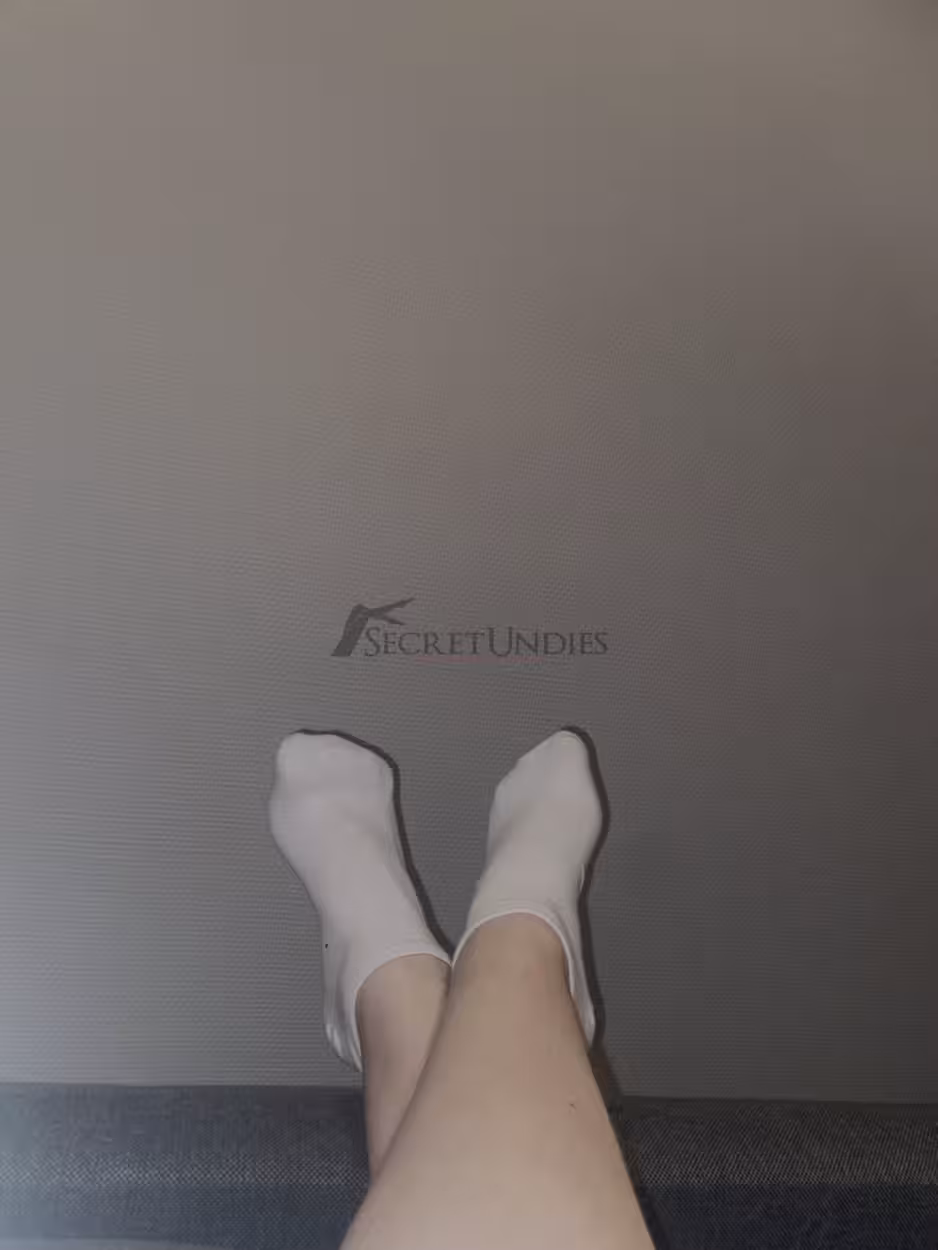 Getragene weiße Socken – Bild 2