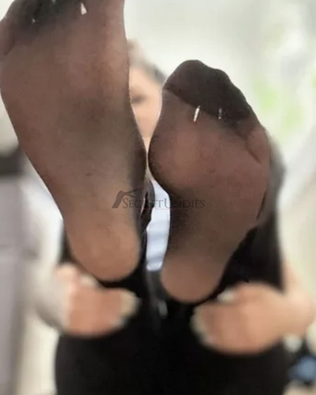 * Personalisierte Fußbilder und Videos – diskret erhältlich
