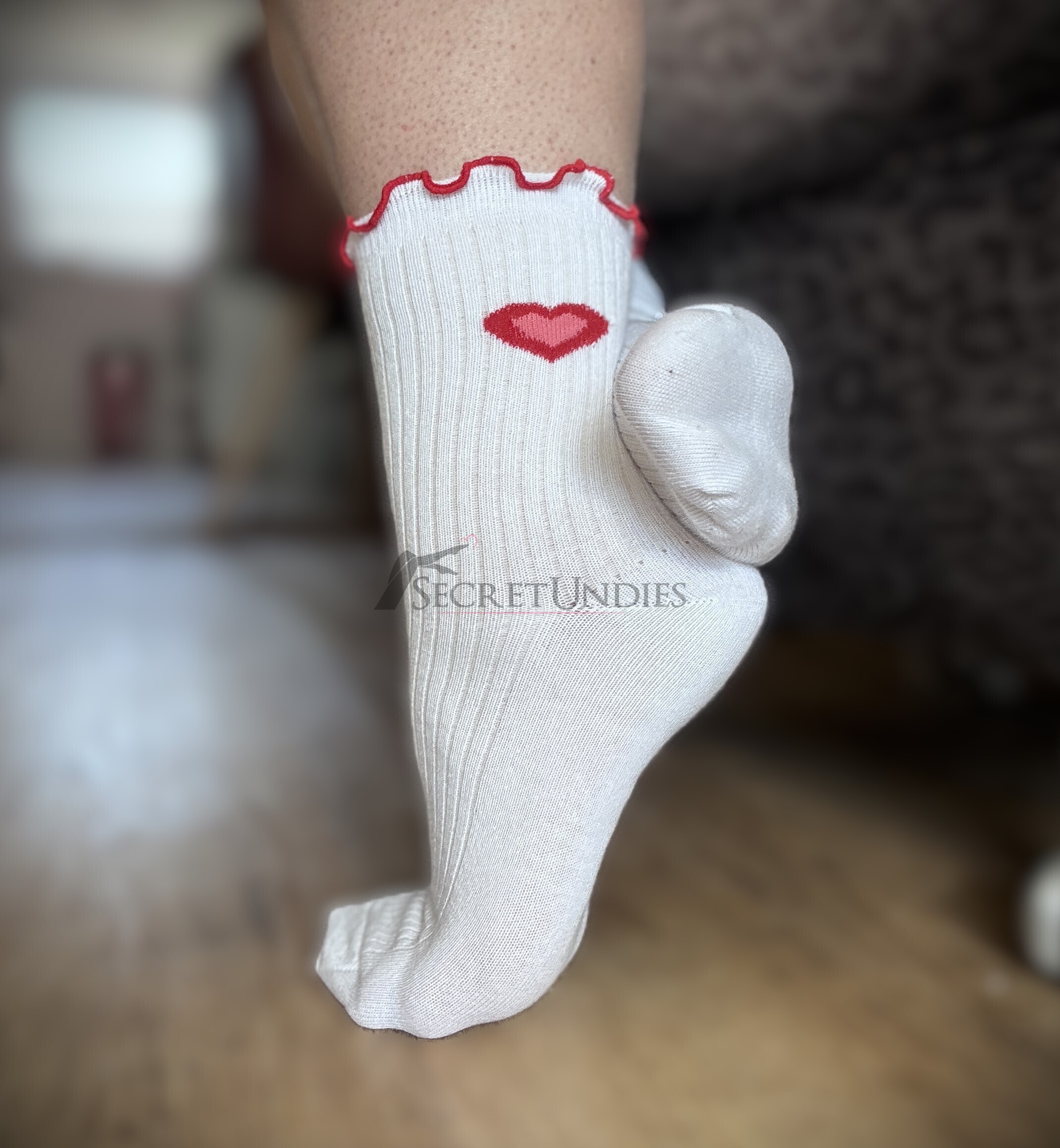 Weiße Socken mit Herz