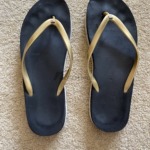 Schwarz-goldene Zehentrenner / FlipFlops 4 Schwarz-goldene Zehentrenner / FlipFlops