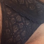 Blauer spitzen String- nach oralsex getragen mit geilem Ausfluss