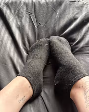 Kategorie getragene Jeans & Hosen kaufen 1 Frühdienst Socken - das kleine schwarze