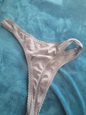 Grau- blauer Tanga, 2 Tage getragen