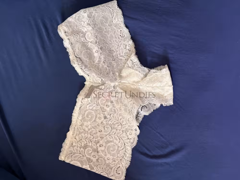 Weisses Pantie aus Spitze, 24h – Bild 3