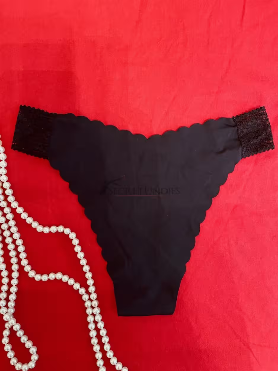 Slip, schwarz, Spitze, getragen – Bild 3