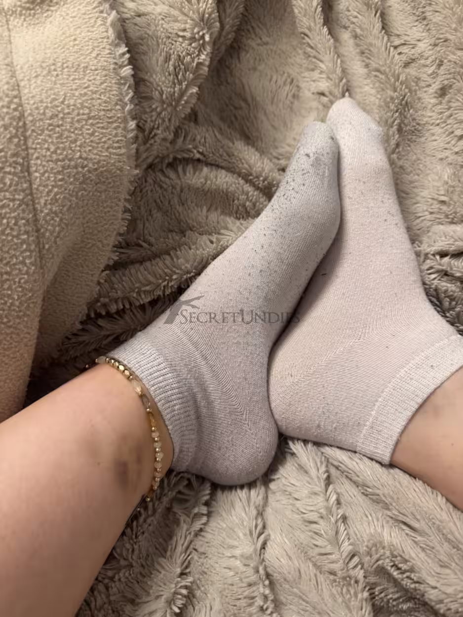 Getragene weiße Sneakersocken 🧦 – Bild 2