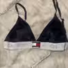 Dunkelblauer Bralette aus Samt von Tommy Hilfiger💙