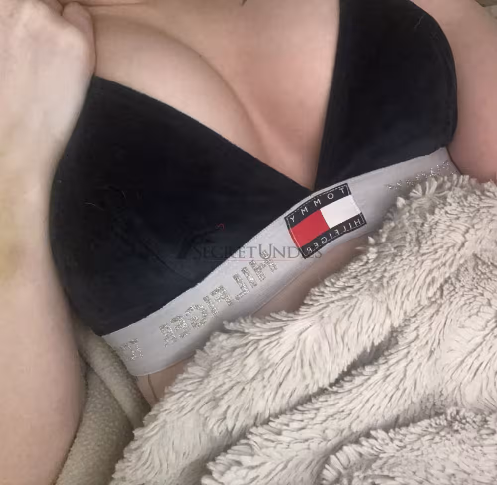 Dunkelblauer Bralette aus Samt von Tommy Hilfiger💙