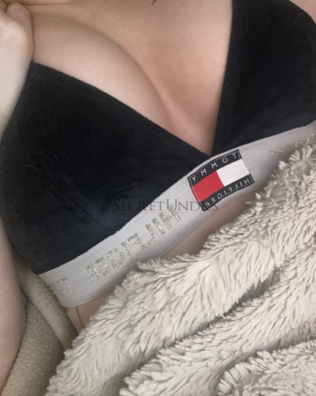 Dunkelblauer Bralette aus Samt von Tommy Hilfiger💙